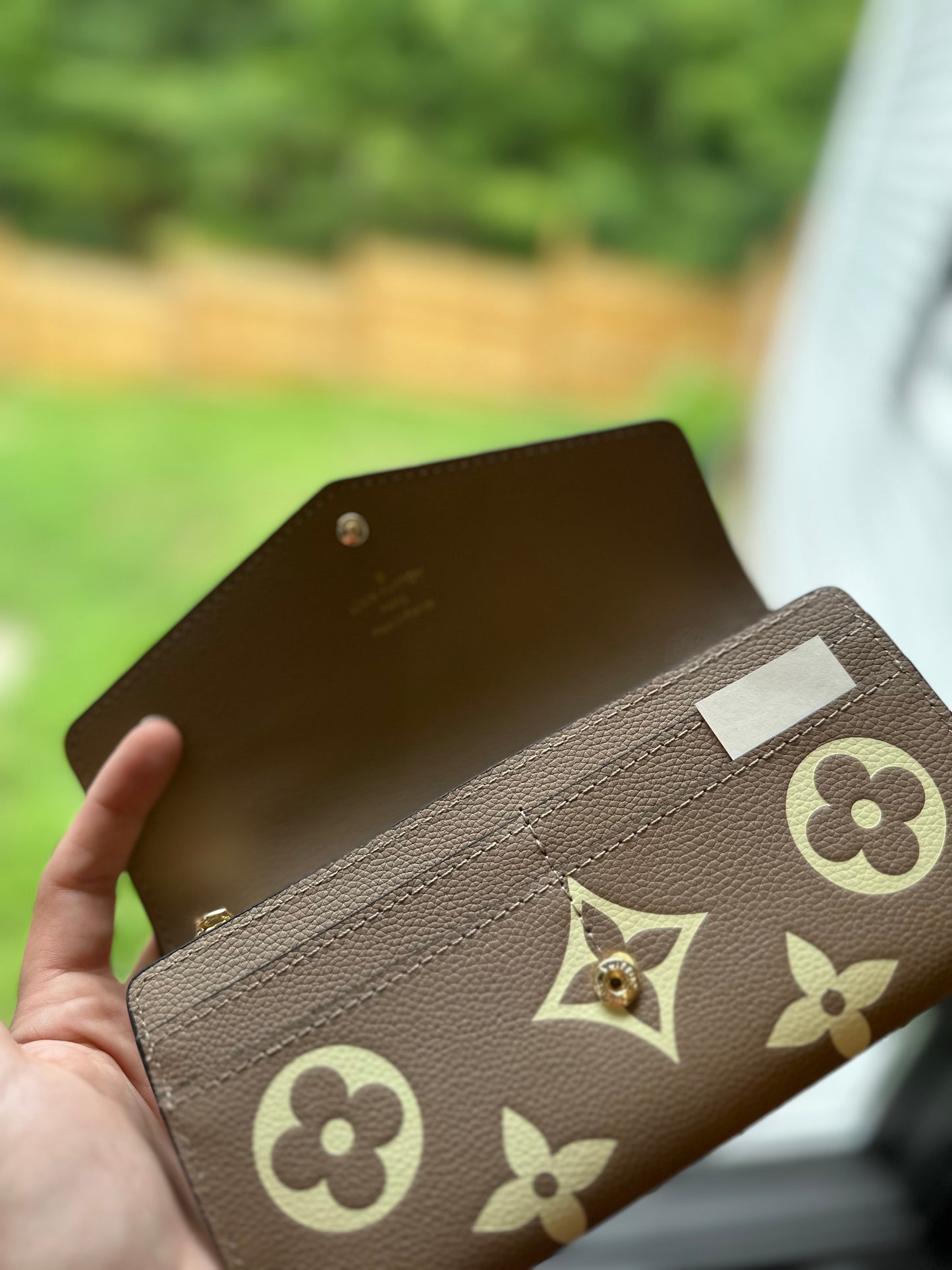 1 1 Q Wallet