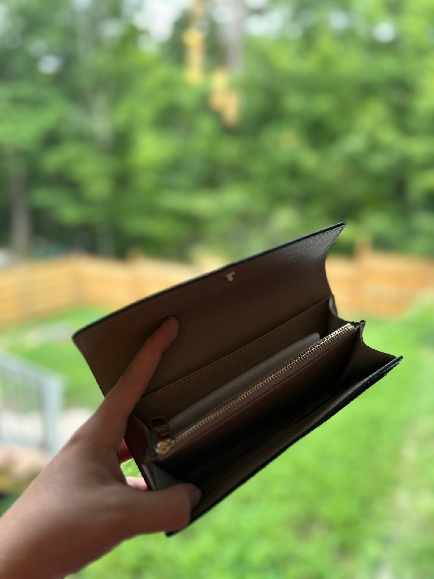 1 1 Q Wallet